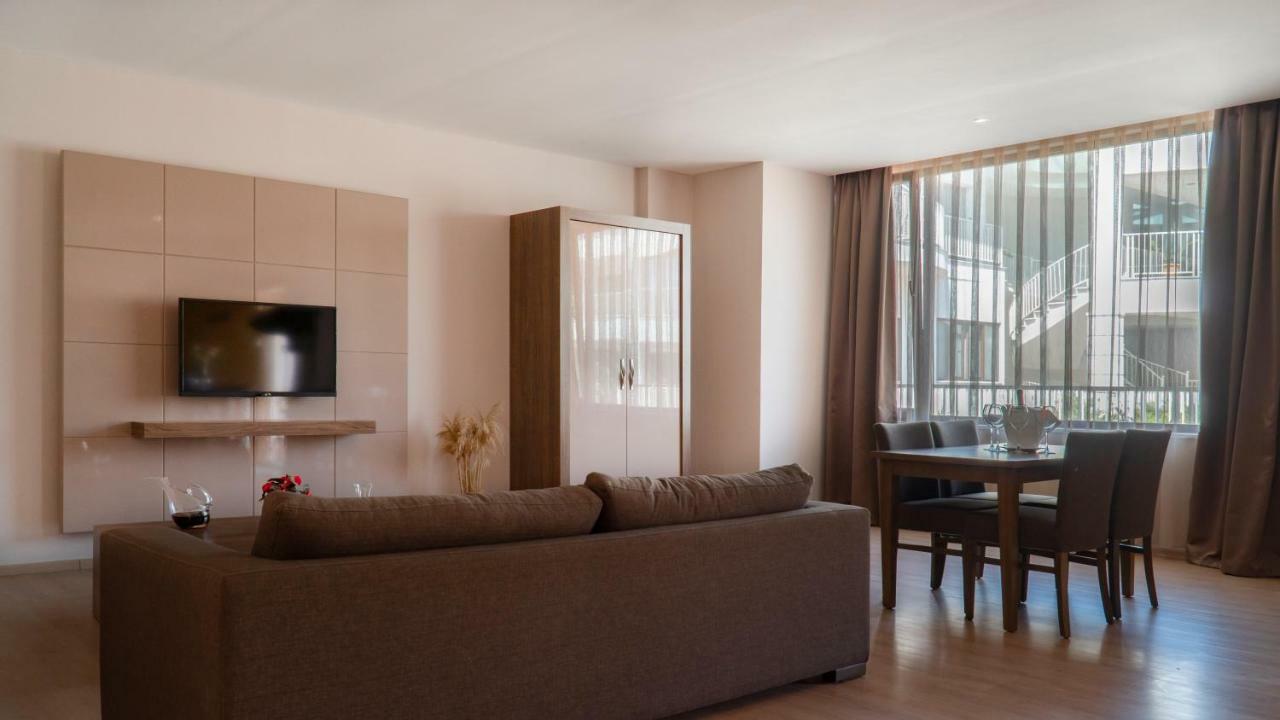 Ladies Beach Suite Hotel (Adults Only) Κουσάντασι Εξωτερικό φωτογραφία